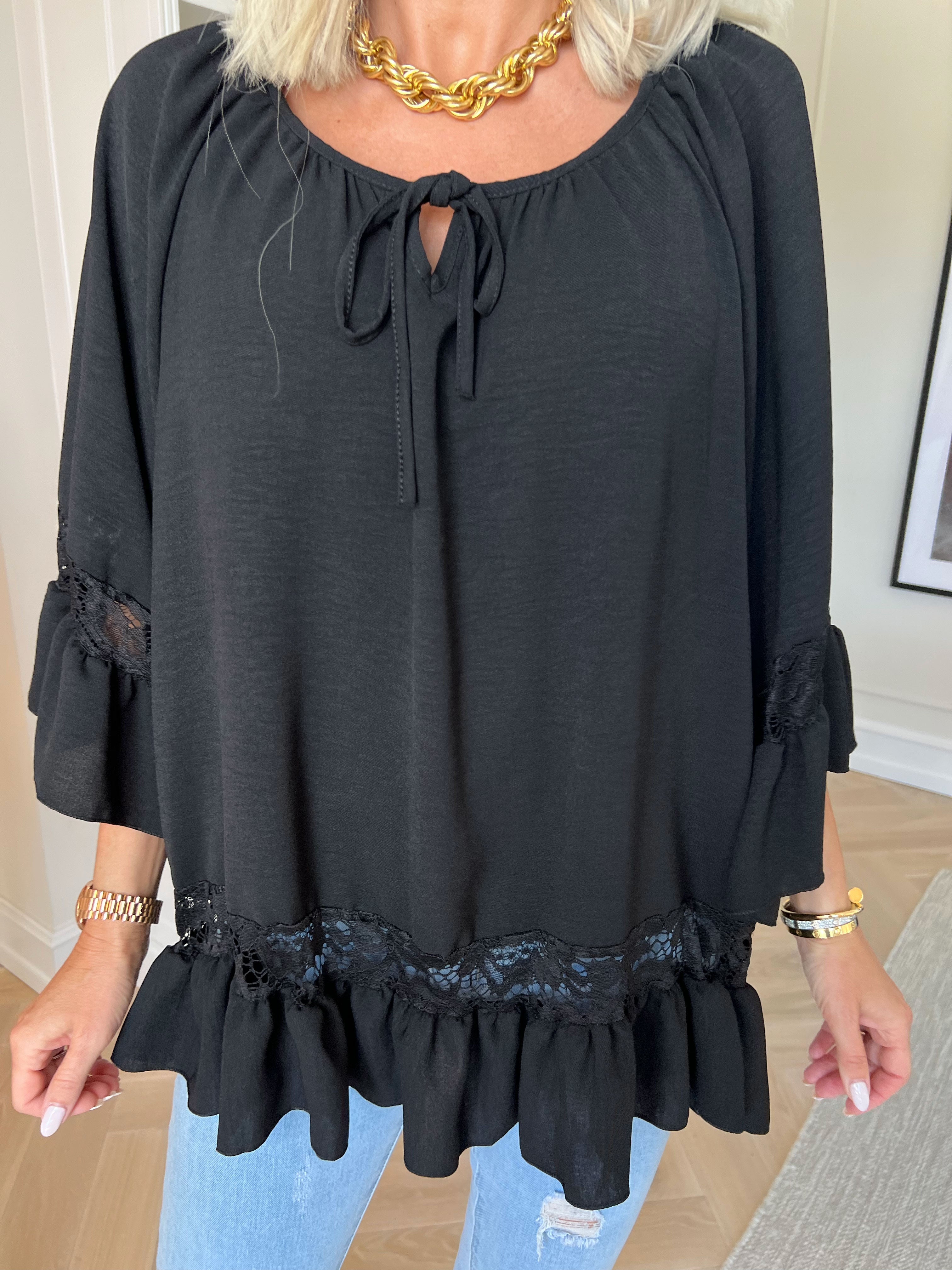 Pepita - Tunika i løs pasform med blonde- og flæsedetaljer